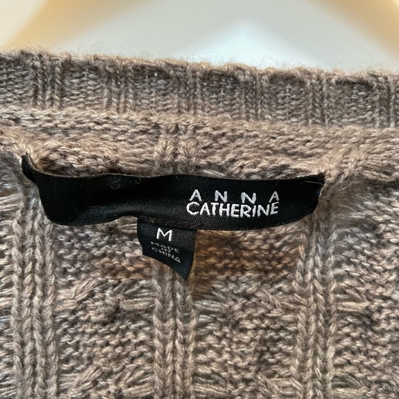 Sweater jacket in medium - Picture 6 of 7